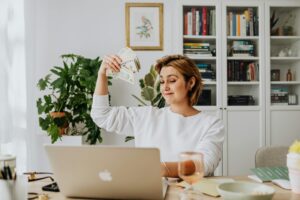 Women-to-Make-Money-Online-300x200 Blog