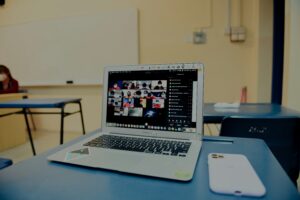 profitable-online-courses-300x200 Blog